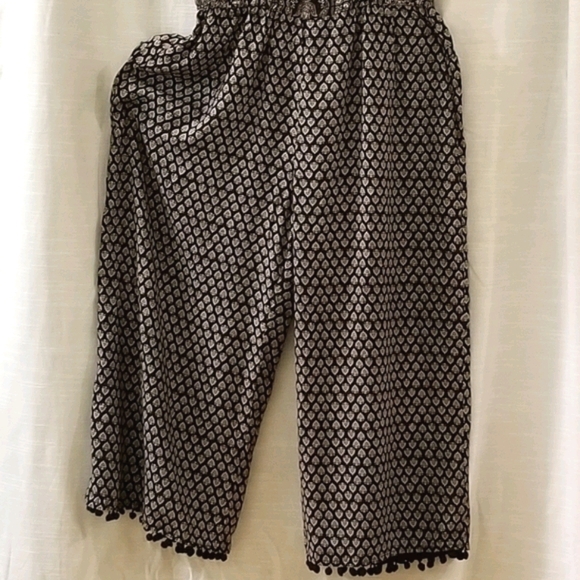 *Aeropostal Boho Printed Crop Jumpsuit. - Picture 6 of 7